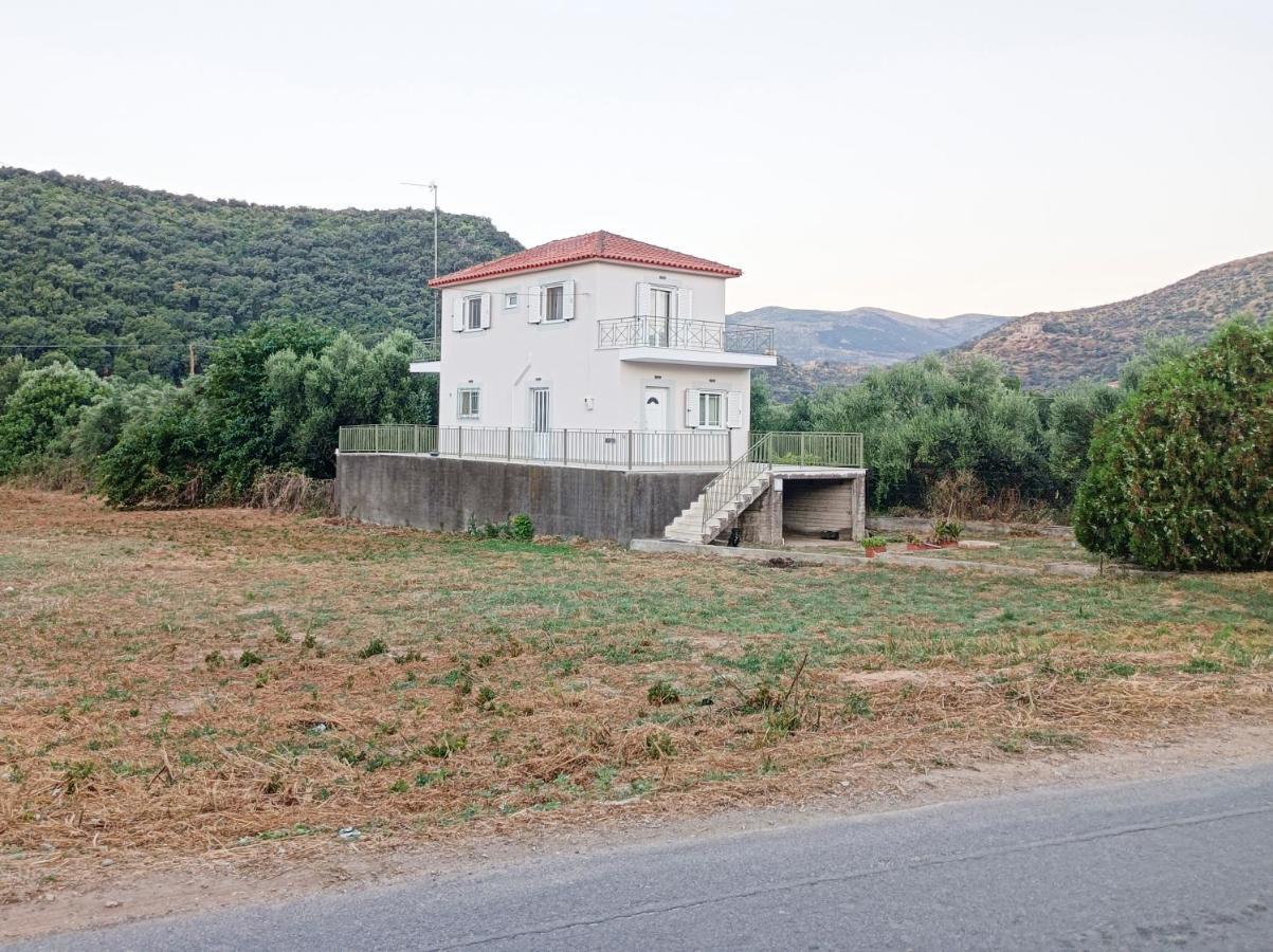 Zoi'S Hοuse.Vacation Home In Mani Near Vathi Beach Buitenkant foto